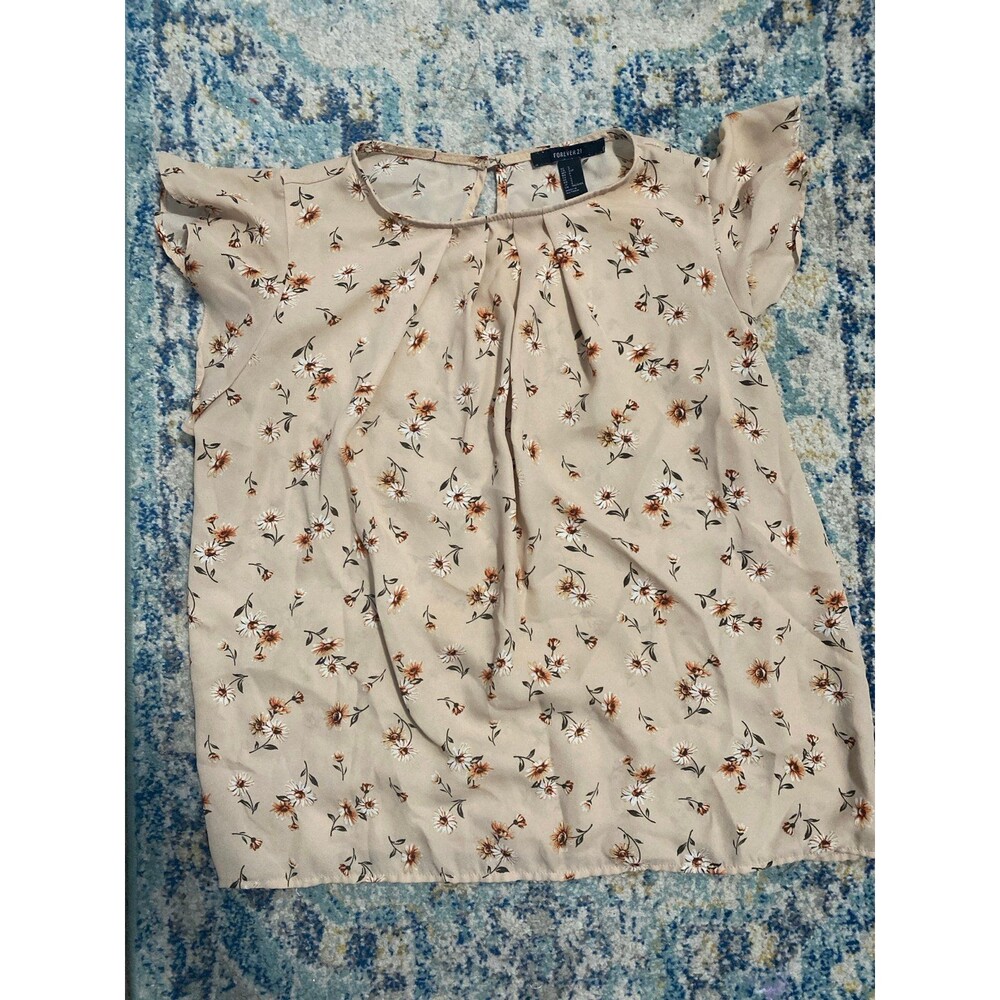 Flutter sleeve top